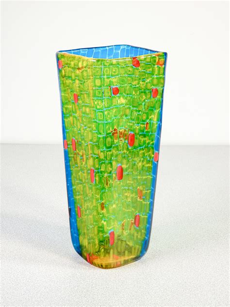 vaso soffiato venini creato da gianni versace|Versace e Venini, vasi come opere d'arte .